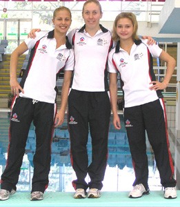 lean-on-me-3-girls-small