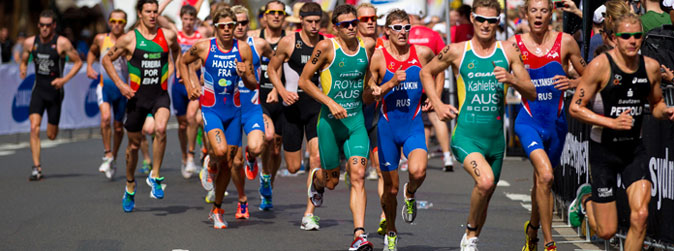 Pack-mentality_.Brad-Kahlefeldt-and-Aaron-Royle-on-the-run-in-Sydney-small.jpg