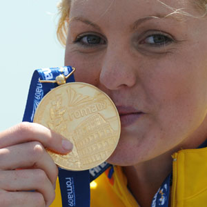 mel gorman kisses gold medal photo patrick kraemer.jpg